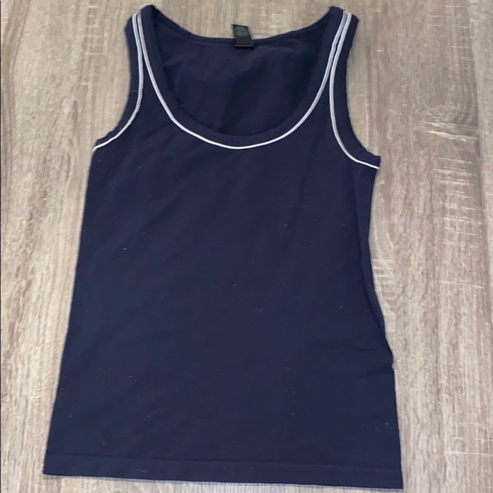 Banana republic top navy blue with white